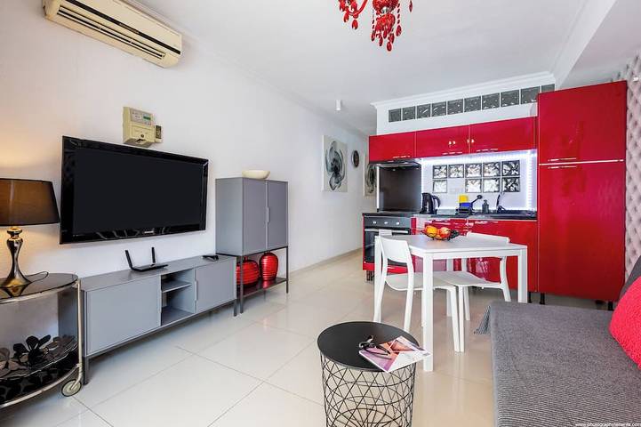 Appartamento per 4 persone, con balcone e giardino nonché piscina in Parque Santiago