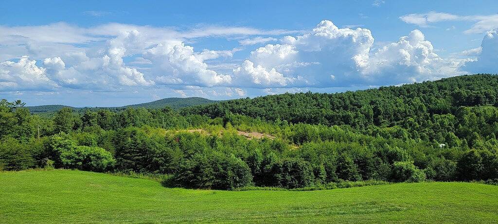 Mountain Retreat. Relax and Recharge. \nspacious House with Sunny Terrace. Views in Caldwell County