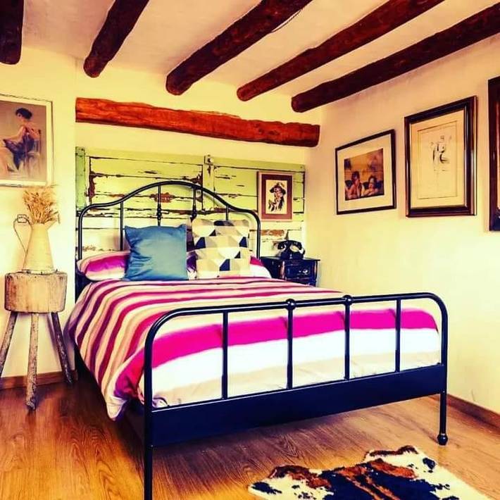 Gîte pour 14 personnes, avec terrasse et vue, animaux acceptés à Benabarre - 2