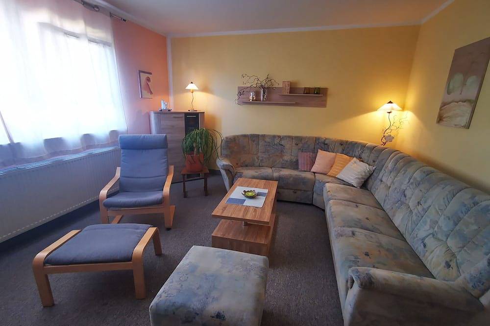 Ganze Wohnung, Ferienwohnung mit 2 Schlafzimmern in Zschorlau/Erzgebirge in Zschorlau, Erzgebirge
