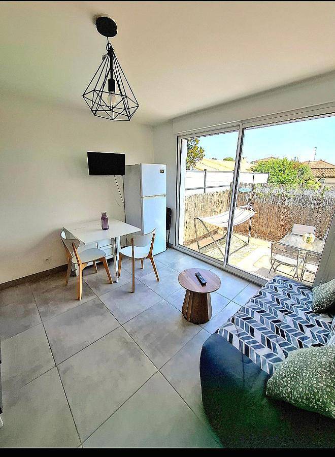 Gîte pour 4 personnes, avec terrasse, animaux acceptés à Poussan - 2