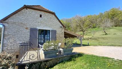 Gîte pour 5 personnes, avec jardin et terrasse, animaux acceptés à Carennac
