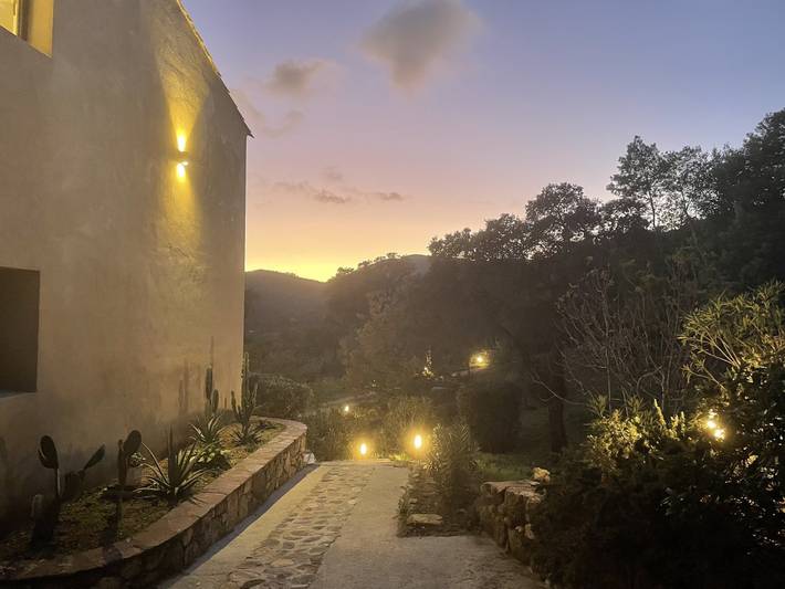 Location de vacances pour 2 personnes, avec jardin et piscine à Le Plan-de-la-Tour - 4