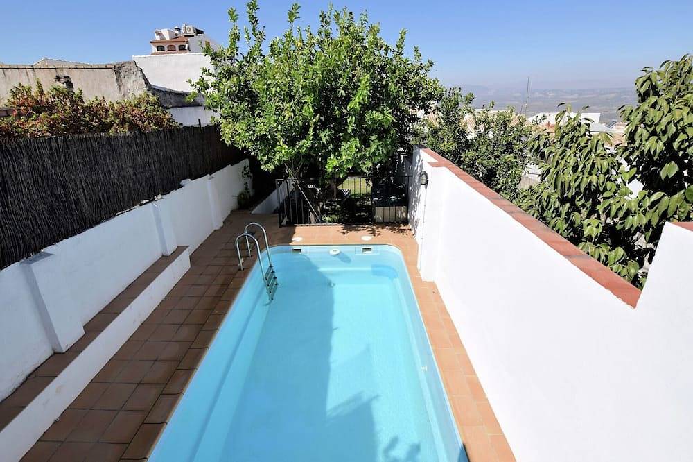 Holiday Home in Rute with Private Pool in Rute, Sierras Subbéticas
