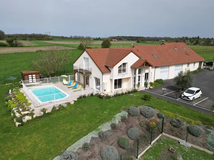Ferienhaus für 4 Personen, mit Pool und Garten sowie Ausblick - 1
