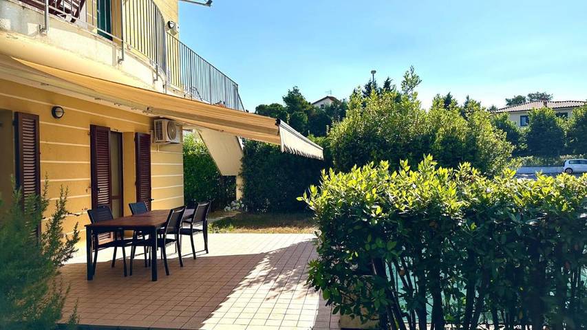 Appartement de vacances pour 6 personnes, avec piscine ainsi que terrasse et jardin - 1
