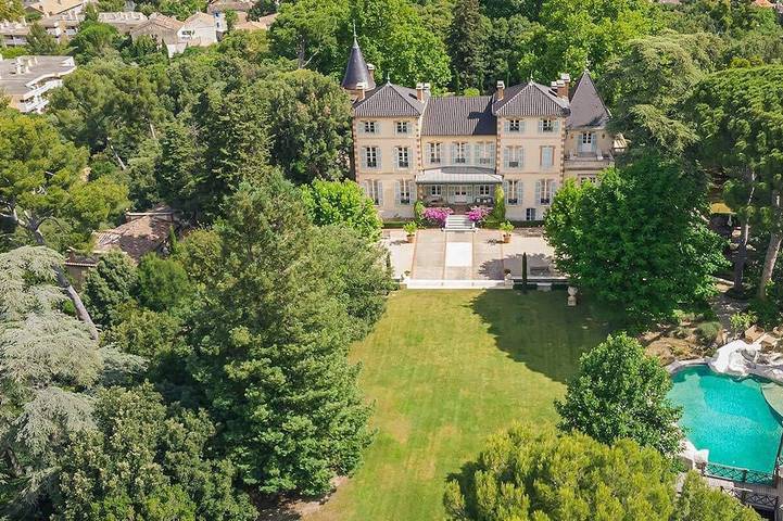 Gîte pour 30 personnes, avec Jardin à Marseille