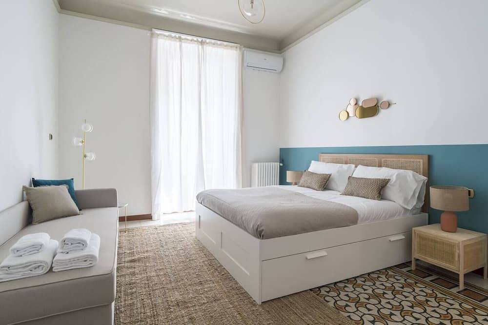 Entire apartment, Easylife - Luxury and comfort: flat in P.Romana in Milan, Milan Province