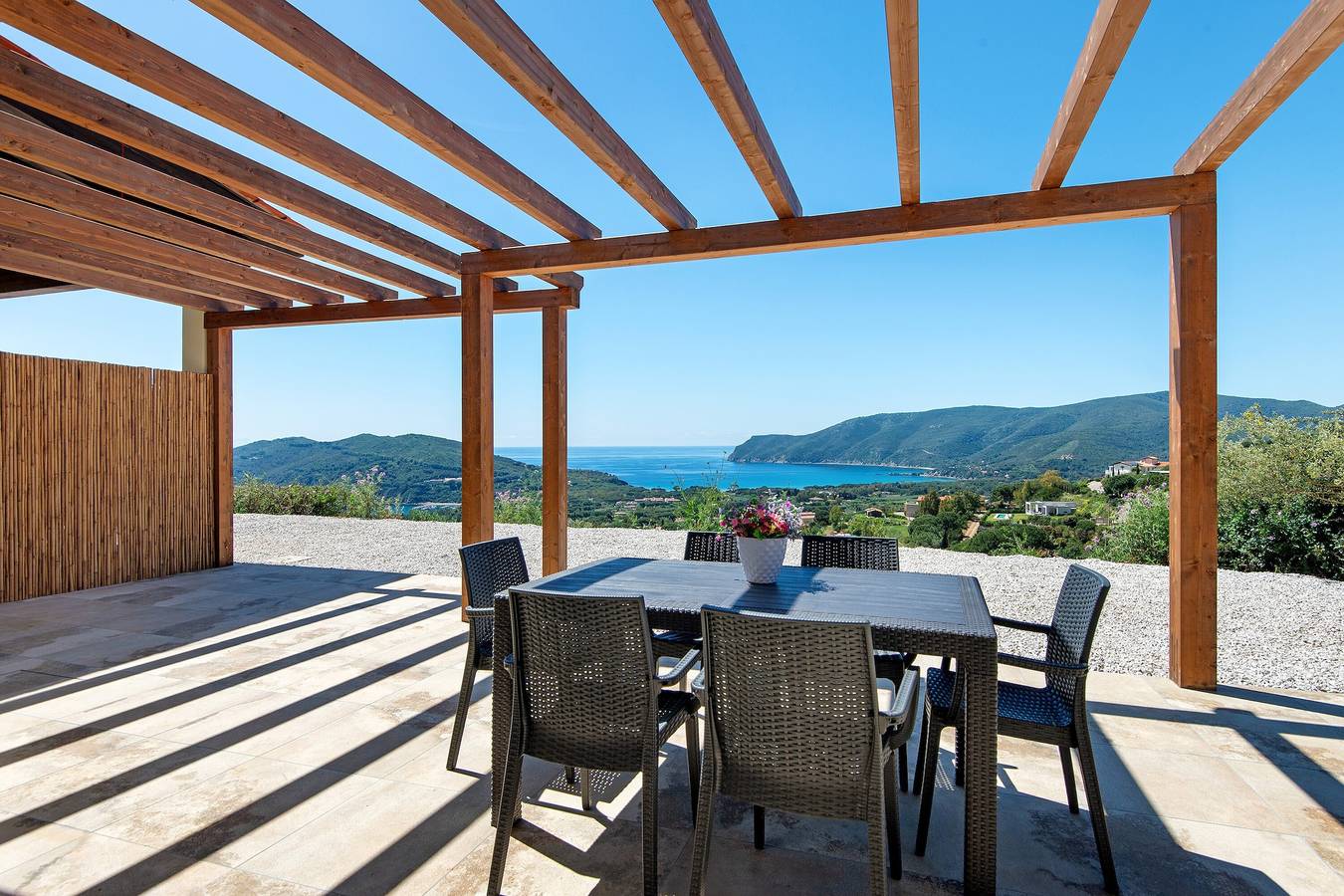 Appartamento intero, Casa 'Adriana Bilocale' con Vista Mare, Wi-Fi e Aria Condizionata in Lacona, Isola d'Elba