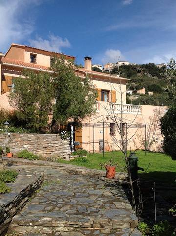 Chambre d’hôte pour 3 personnes, avec jardin en Corse