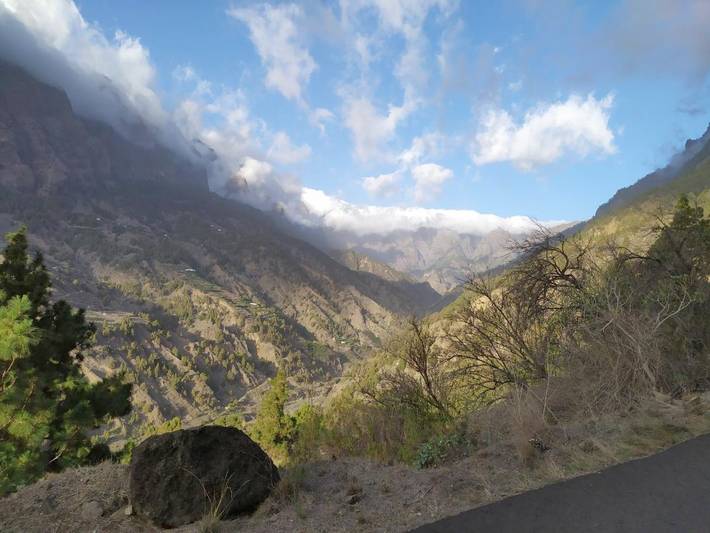 Albergue para 2 personas, con vistas además de jardín y piscina en La Palma - 2