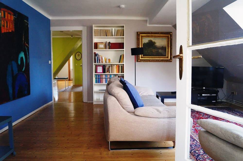 Ganze Wohnung, Lotte - im Haus \"Am Lottenbach\": Die Schöne mit dem zauberhaften Wintergarten in Weimar, Weimarer Land