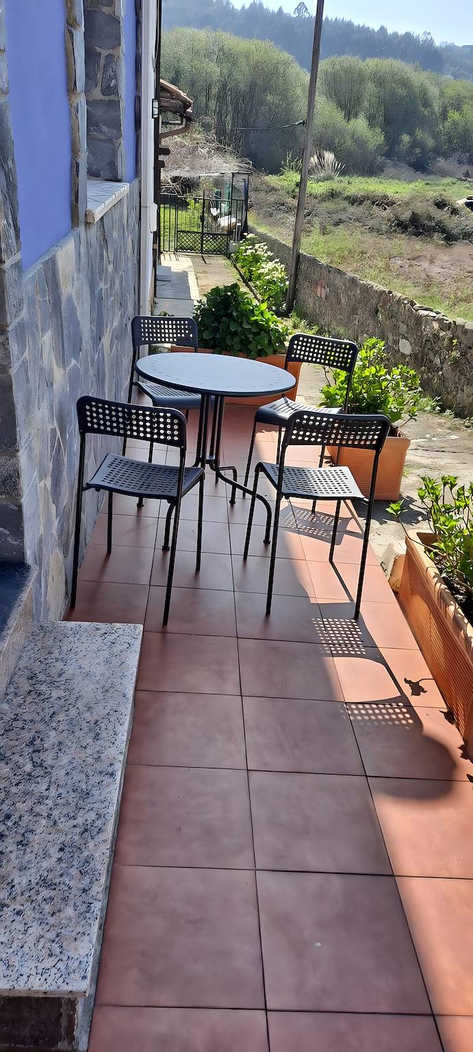 Maison de Vacances 'Camilo' avec Vue sur la Montagne, Terrasse Privée et Wi-Fi in Soto del Barco, Côte Cantabrique