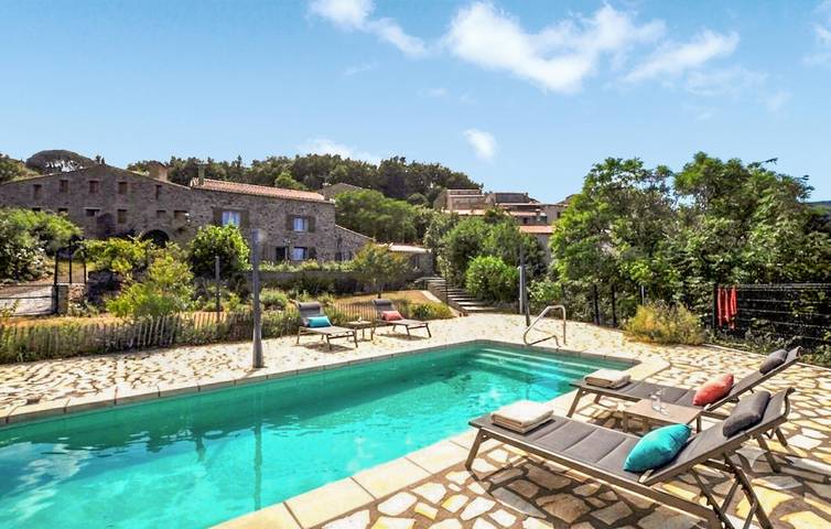 Location de vacances pour 9 personnes à Taulis