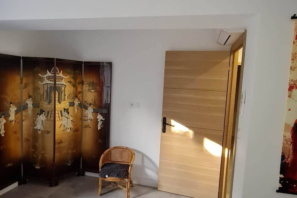 Ganze Wohnung, Appartement 3 pièces avec terrasse, dans un cadre de verdure proche centre ville in Vence, Cannes und Umgebung