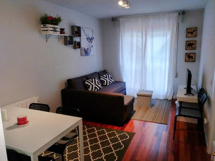 Apartamento para 4 personas, con vistas y balcón en Canfranc