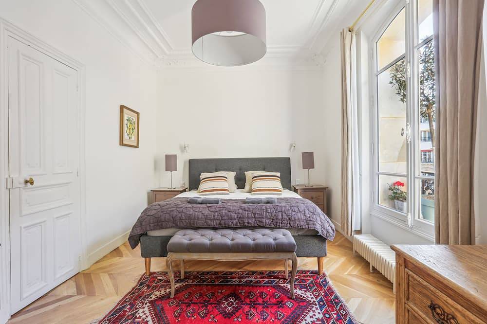 Ganze Wohnung, Luxueux 4 Br Haussmanian Apt 165m2 / 2 king 2 queen size beds in 10e Arrondissement, Paris