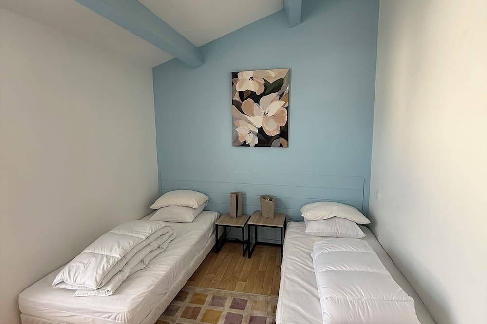 3 stars - 2 min from the beach - 2 bathrooms in La Couarde-sur-Mer, Ile de Re