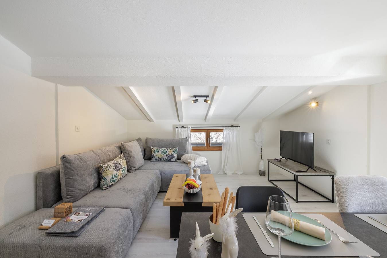 Entire apartment, Bergjuwel Aura - Charming holiday flat with a warm atmosphere and quality facilities in Scuol, Lower Engadine