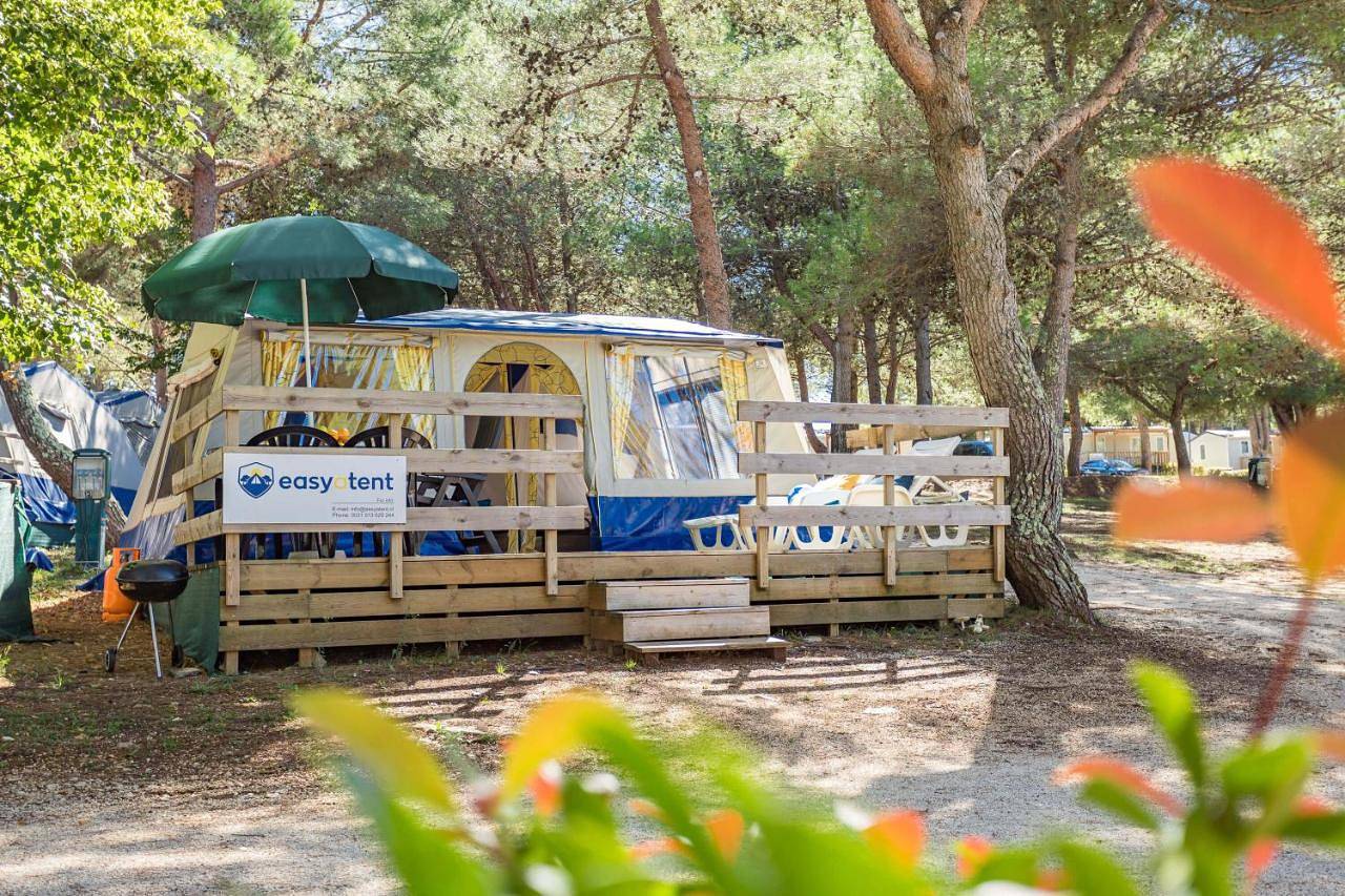 Bungalow Tent in Plaža-Beach Brulo, Grad Poreč