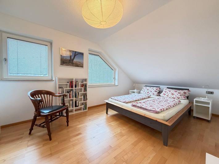 Ganze Wohnung, Maisonette-Ferienwohnung mit Seeblick am Bodensee nahe Strand und Dorf in Unteruhldingen, Uhldingen-Mühlhofen