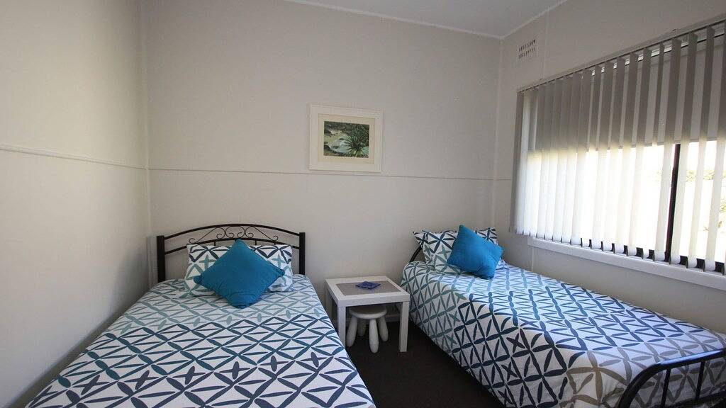 \"Aqua Cottage\" 16 Aqua Cres, Lake Cathie in Lake Cathie, Port Macquarie