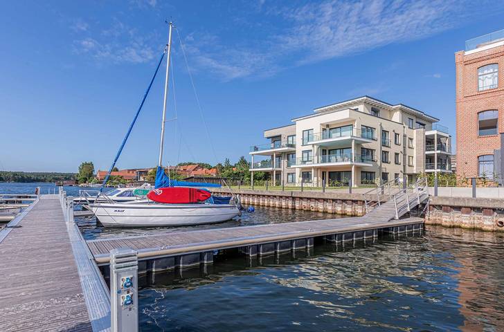 Ferienwohnung für 4 Personen, mit Terrasse und Seeblick in Malchow