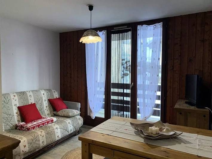 Ganzes Studio, Studio-Kabine mit Balkon, in der Nähe der Pisten in Les Angles, Parc naturel régional des Pyrénées catalanes