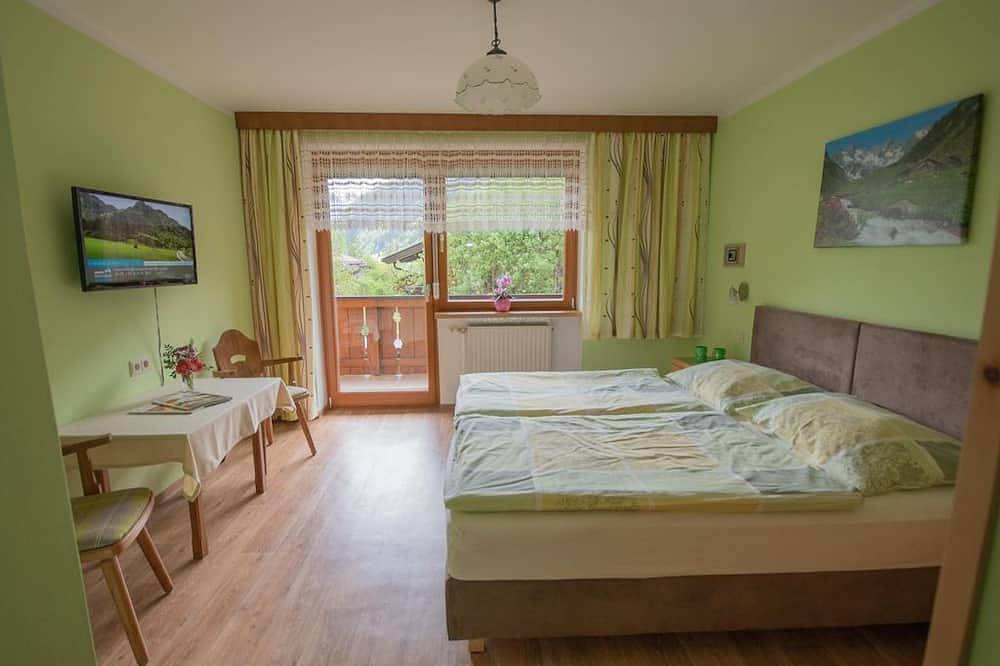 Double room with shower, Wc - Lindenhof **, pension in Rauris, Ski Amadé
