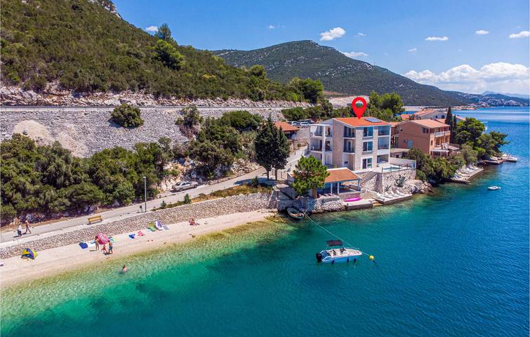 Geräumige 1-Zimmer-Wohnung mit Pool, Terrasse und 900 m zum Strand in Dubrovnik-Neretva
