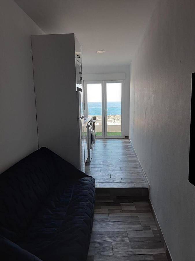 Studio Apartment with Sea View in Pozo Izquierdo, Santa Lucía de Tirajana