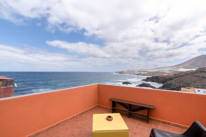Hel lägenhet, Holiday Apartment 'Siempreviva' with Shared Pool and Wi-Fi in Gáldar, Norra Gran Canaria