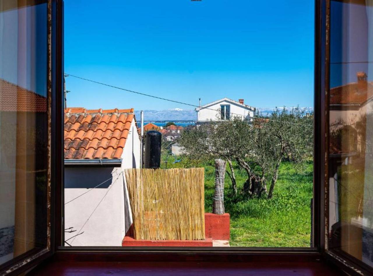 Apartamento entero, Two Bedroom Apartment with Terrace in Ugljan, Isla de Ugljan