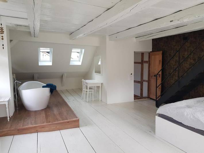 Ferienwohnung für 4 Personen, mit Terrasse und Ausblick in Glarus