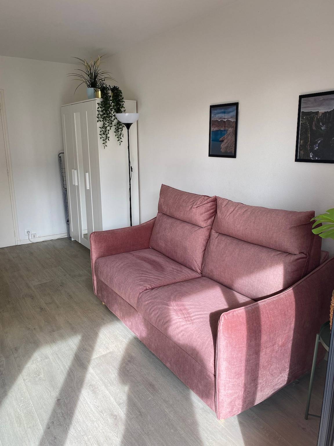 Ganzes Studio, Einzimmerapartment 'Grand Studio Avec Loggia' mit privater Terrasse, Balkon und Wlan in Thorigny-sur-Marne, Seine-et-Marne