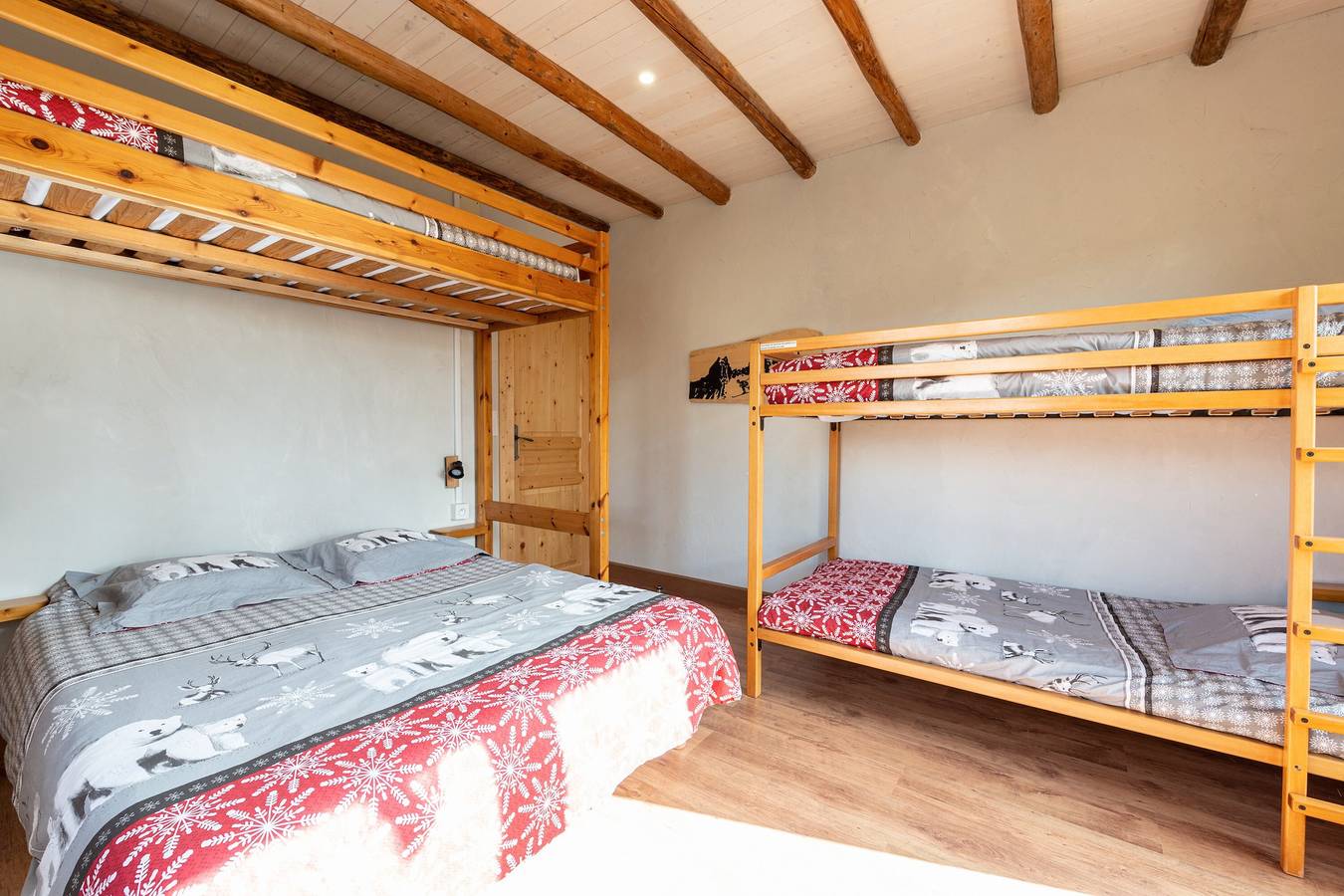 Appartement entier, Appartement "Albiez Montrond" avec vue sur montagne, balcon et Wi-Fi in Albiez-Montrond, Région de Saint-Jean-de-Maurienne
