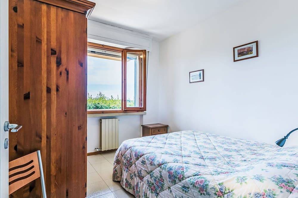 Appartamento intero, Accogliente appartamento per 8 persone con A/C, Wifi, Tv, balcone e animali ammessi in Marina di Cecina, Cecina