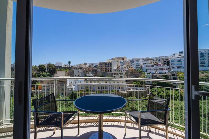 Apartment for 2 people, with view and terrace in San Giljan