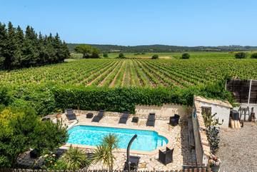 Gîte pour 5 personnes, avec jardin ainsi que piscine et jacuzzi, animaux acceptés à Fabrezan