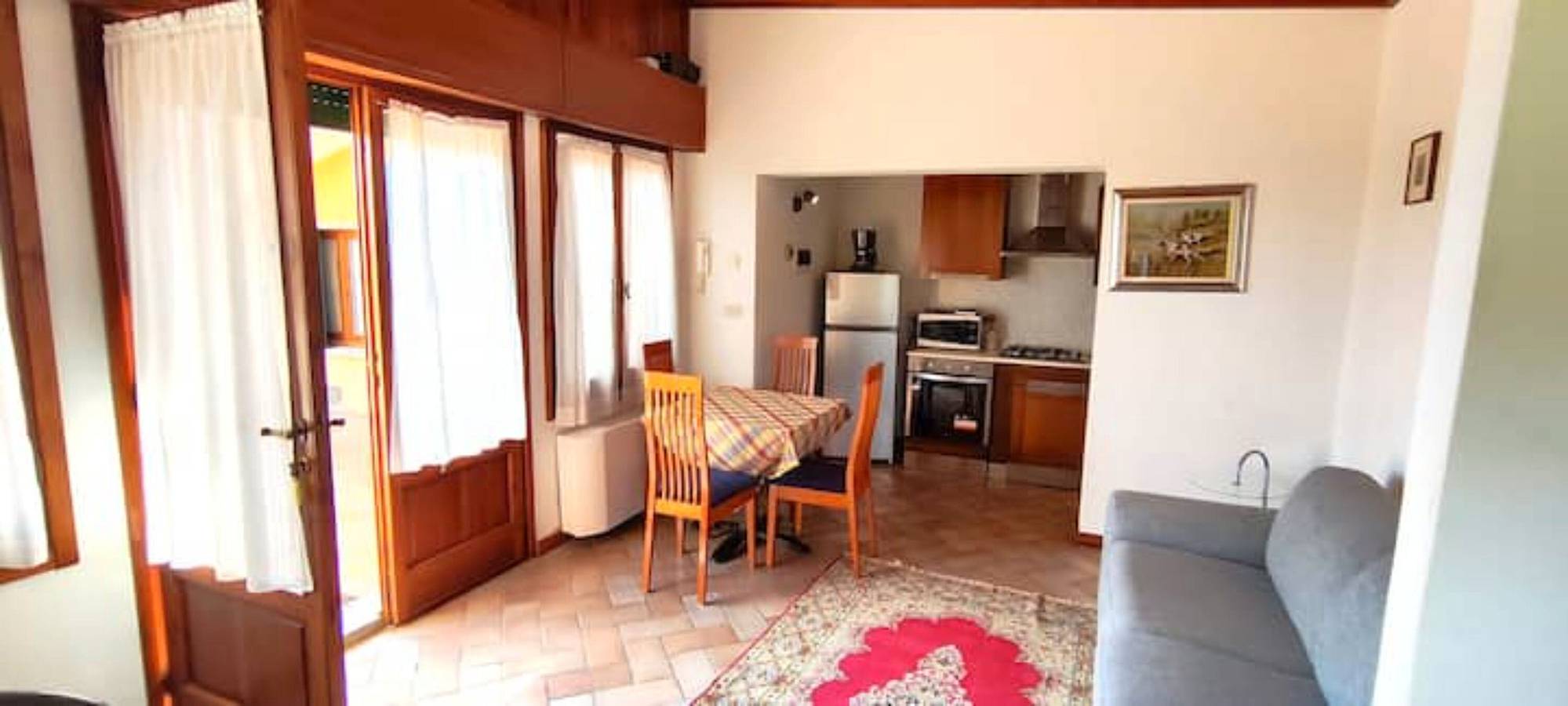 Entire apartment, Apartment 'Autunno' with Shared Pool, Wi-Fi and Air Conditioning in Massa e Cozzile, Pistoia Province