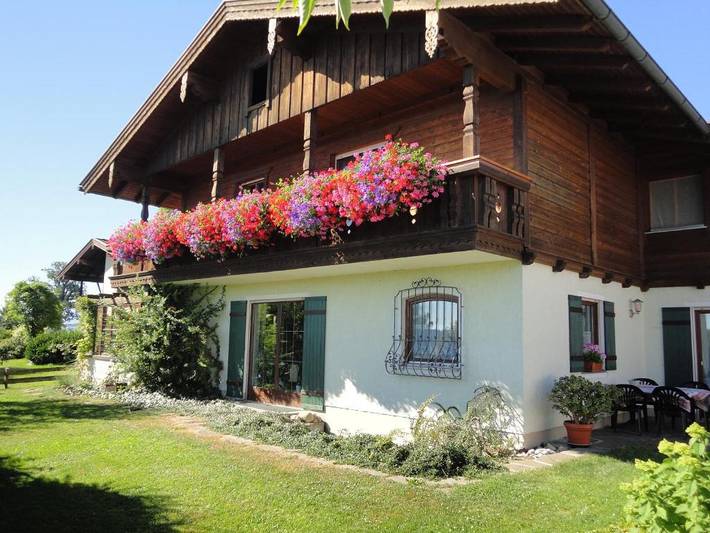 Ferienwohnung für 4 Personen, mit Seeblick und Garten in Taching am See - 2