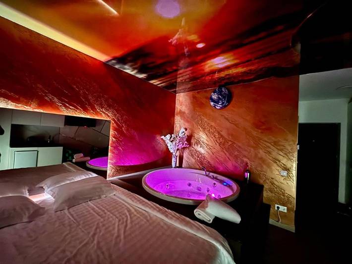Gîte pour 2 personnes, avec terrasse et jacuzzi dans Baia Mare - 2