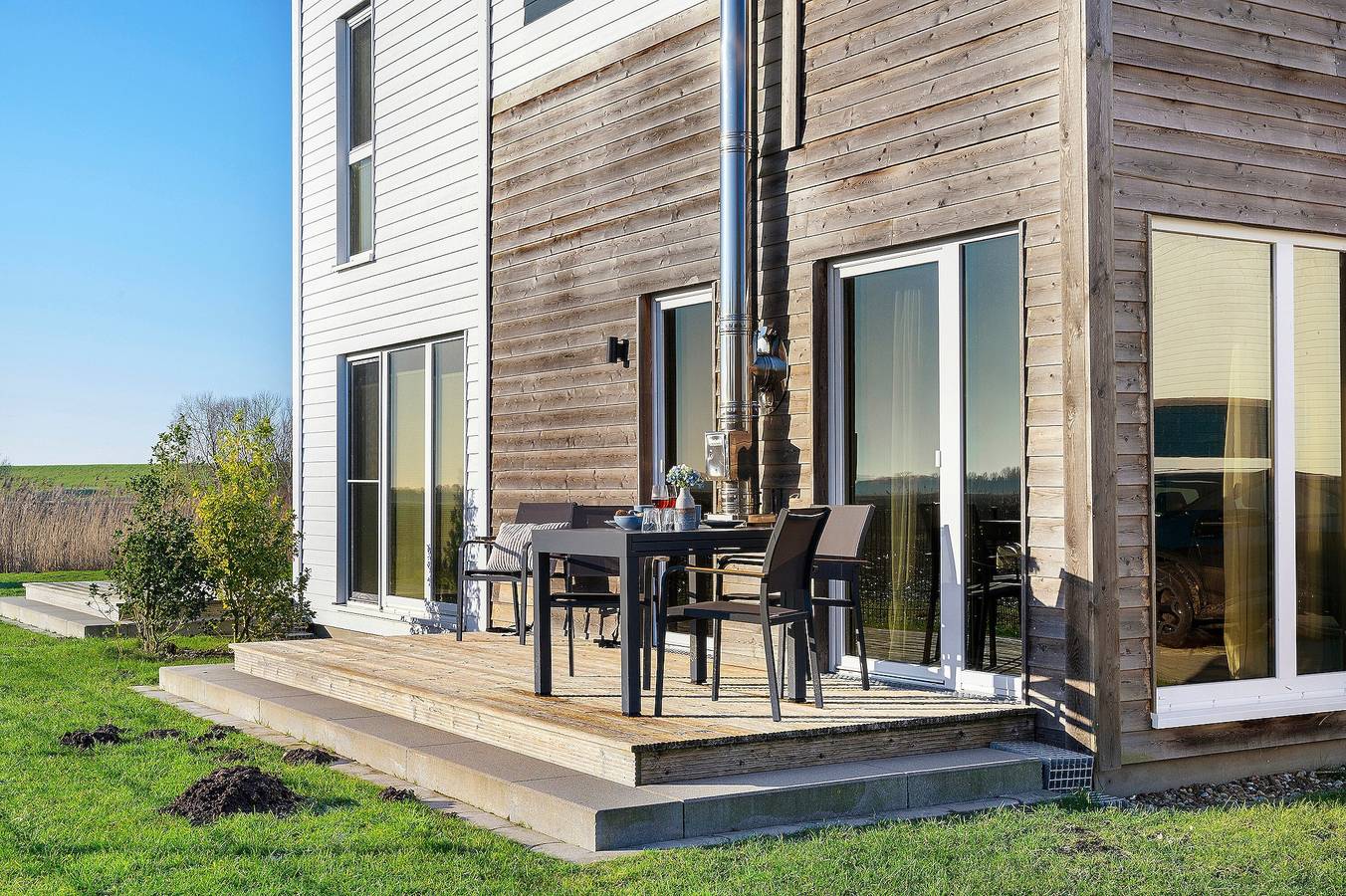 Casa vacacional 'Meeresbrise' con vistas al lago, terraza privada y Wi-Fi in Tossens, Butjadingen