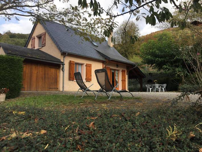Gîte pour 5 personnes, avec jardin et terrasse à Sarrancolin