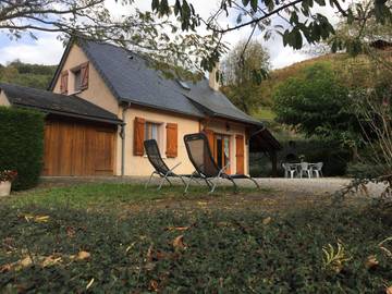 Gîte pour 5 personnes, avec jardin et terrasse dans les Hautes-Pyrénées