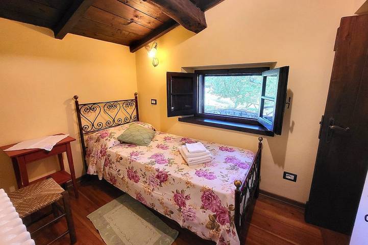 Gîte pour 4 personnes, avec jardin à Camporgiano - 4