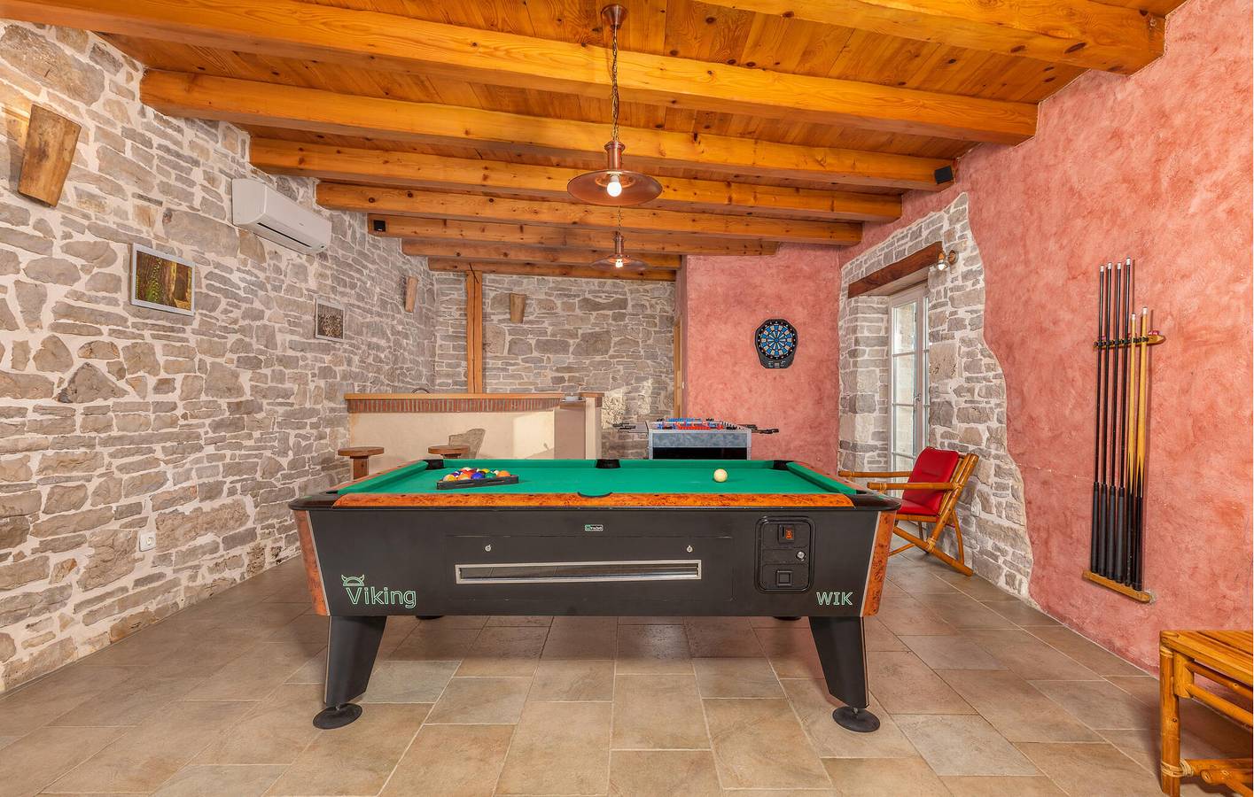Charmantes Apartment mit Pool, WLAN und Terrasse in der Nähe des Stadtzentrums in Barban, Südküste Istrien