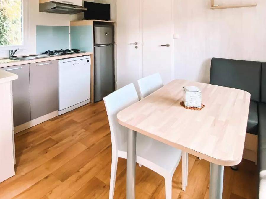 Camping Maeva Escapades de La Geres - Mobilhome 4 personnes - Pacifique Premium 32m2 4 personnes in Surgères, Région de Rochefort