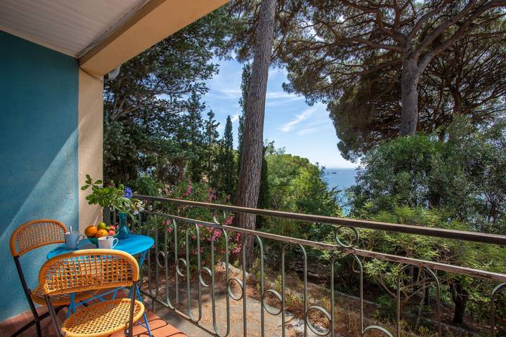 Gîte pour 2 personnes, avec Balcon ainsi que Jacuzzi et Jardin dans La Croix-Valmer, Var