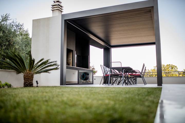 Ferienwohnung für 8 Personen, mit Balkon/Terrasse in Banjol